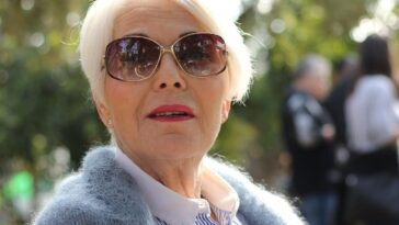 woman, portrait, closeup, elderly, leisure, sunglasses, makeup, elderly, elderly, elderly, elderly, elderly