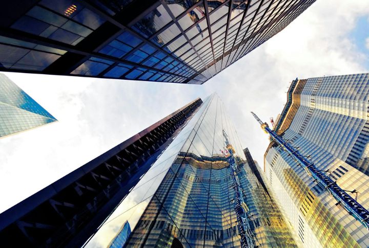 Myth: Dropping A Penny From A Skyscraper Can Kill Someone