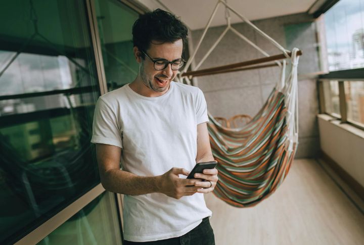 Social Media Overexposure