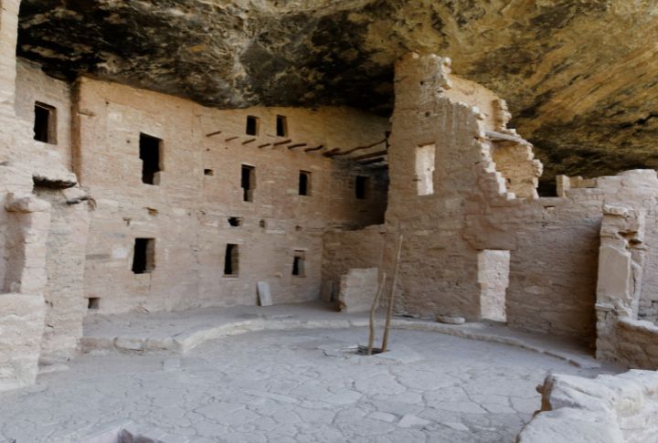 Distinctive T-Shaped Doorways