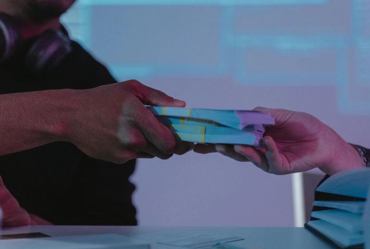 Cash Bidders Maintaining Stability