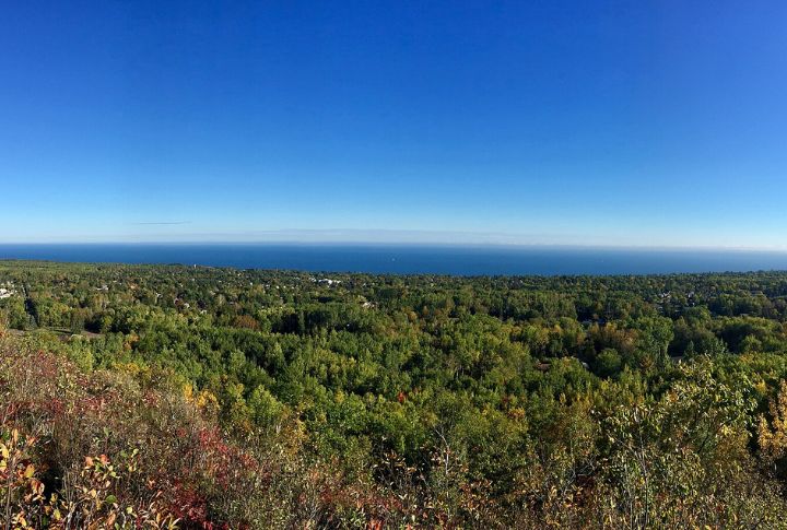 Hawk Ridge, Duluth, Minnesota