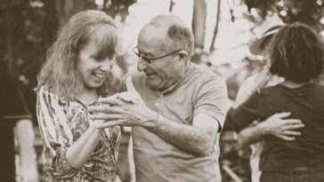 couple dancing