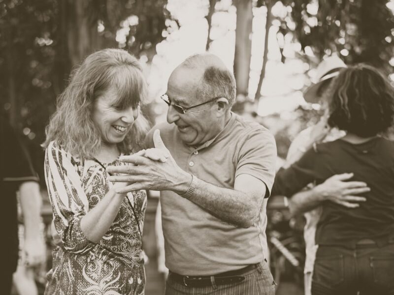 couple dancing