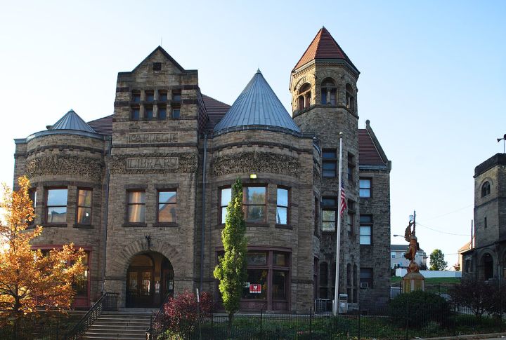 Braddock Carnegie Library