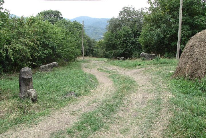 Still, No Gate Found