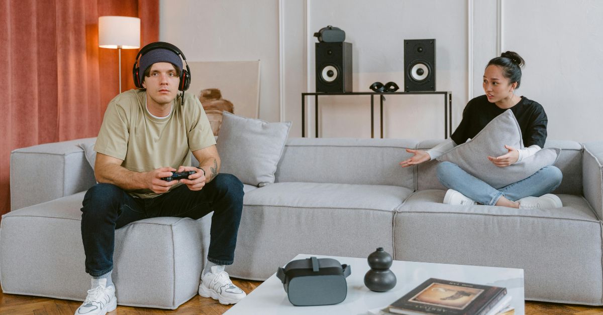 Psychologists Reveal 10 Signs You’ve Grown Past A Friendship