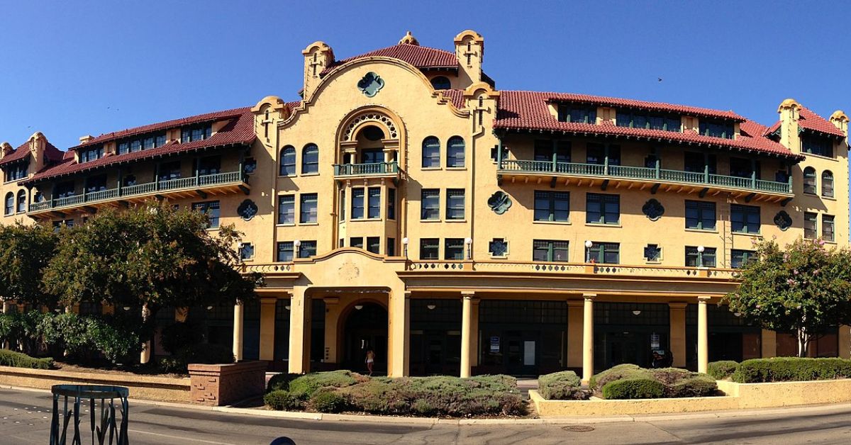 America's 15 Least Educated Cities and 5 Brainpower Capitals