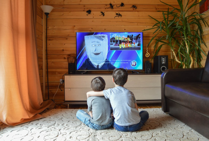 Watching Scary Movies On Network TV, Unsupervised