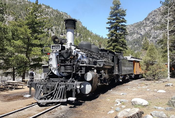 Stops At Hidden Waterfalls And Scenic Spots