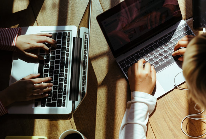 Shaping Early Internet Culture