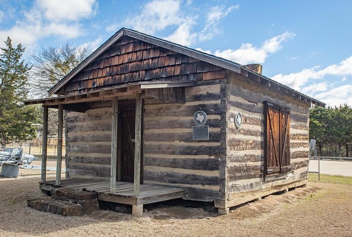 Waking Up In A Log Cabin With No Electricity