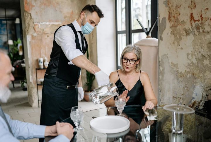 Service Benchmarks Shape Your Experience