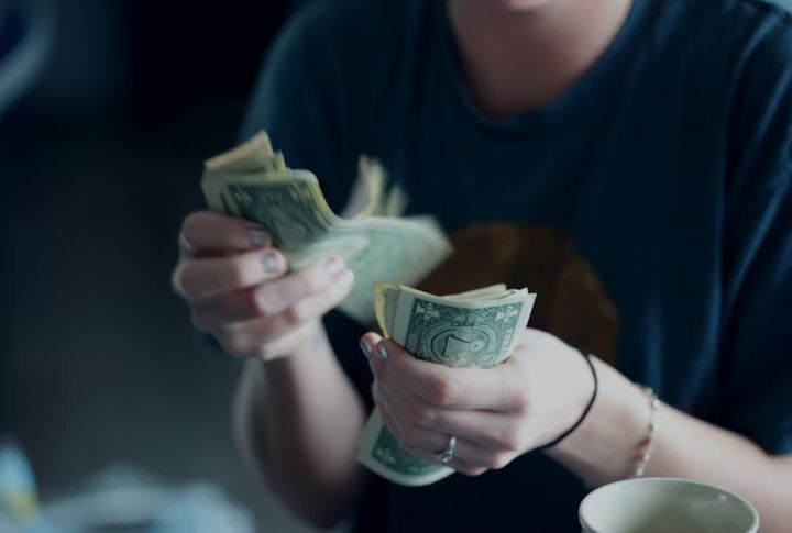 How They Handle Money