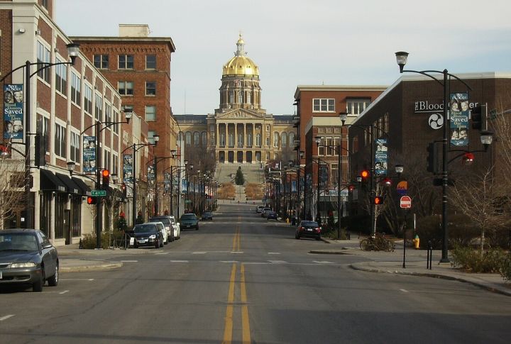 Des Moines