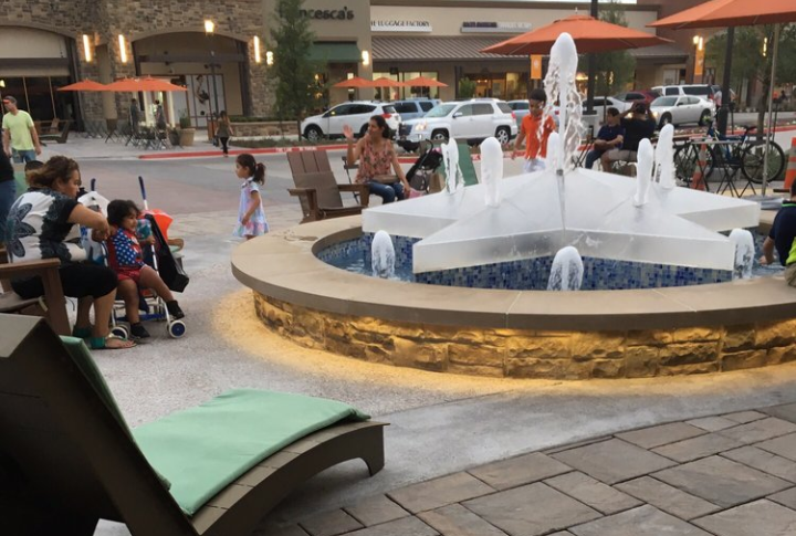 Community-Centric Amenities Attract Shoppers