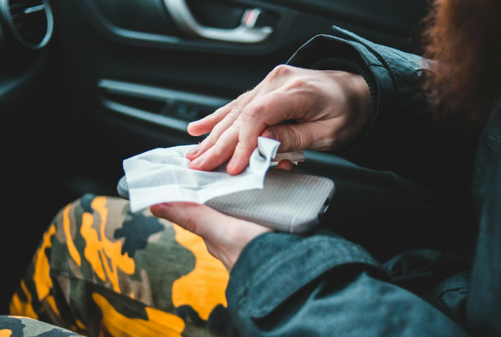 Napkins/Wet Wipes