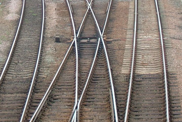 Diamond Shape And Train Flow