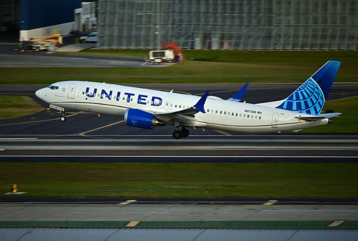Los Angeles, CA (LAX) To Tampa, FL (TPA) By United Airlines