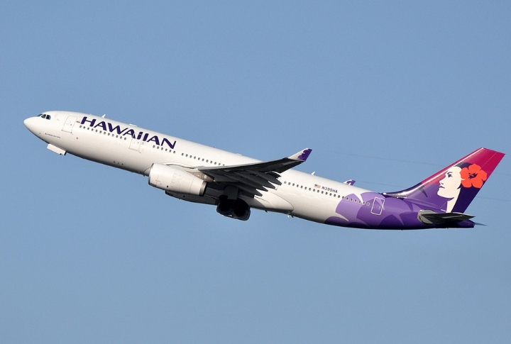 Oakland, CA (OAK) To Kahului, HI (OGG) By Hawaiian Airlines
