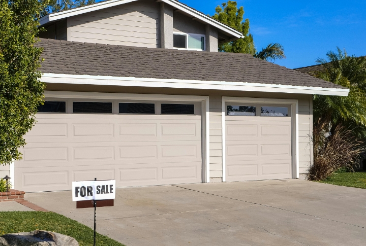 Soaring Home Prices Outpace Incomes