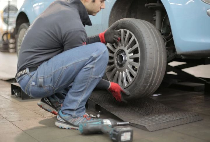 How To Change A Flat Tire