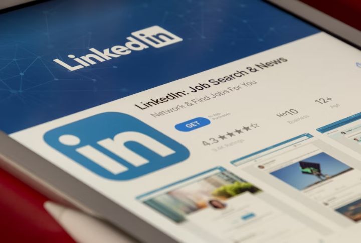 The Candidate With A Weak Online Presence