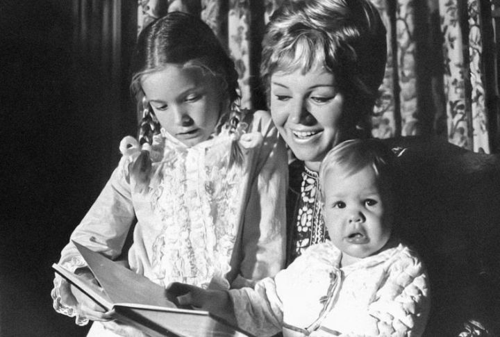 Pre-TV Bedtime Stories