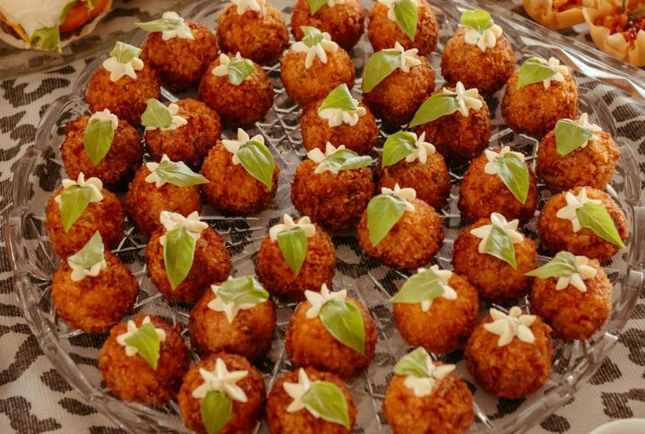 Cheese Ball With Nuts