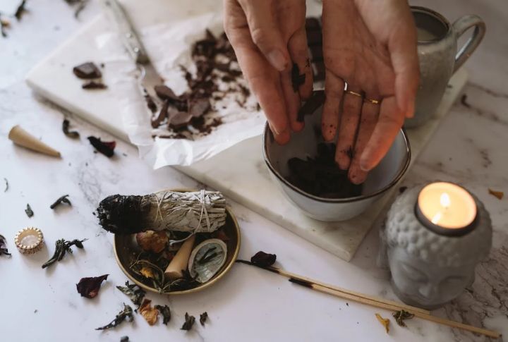 Burned Feathers And Herbs Fought Off Odors