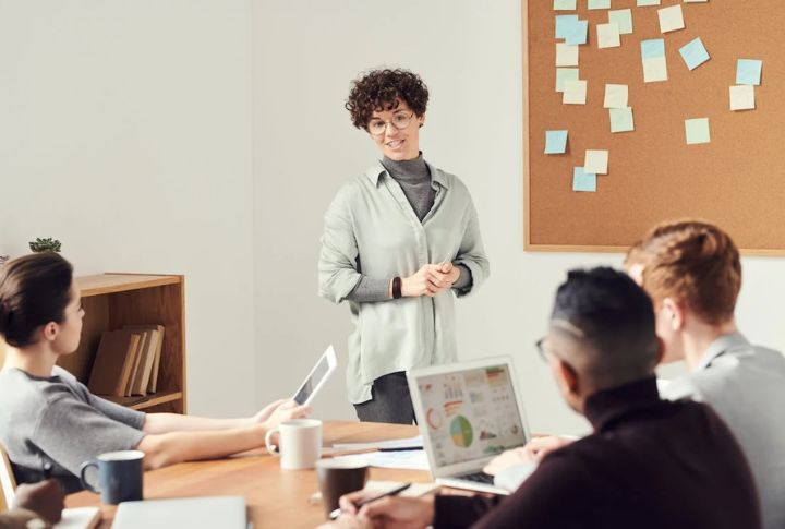 Rigid Nine-To-Five Work Hours