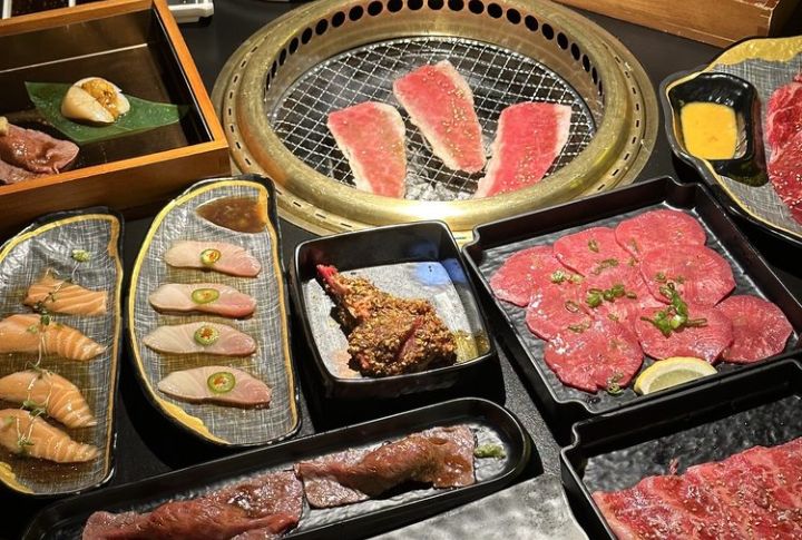 Dine On Hot Pot At Chubby Cattle
