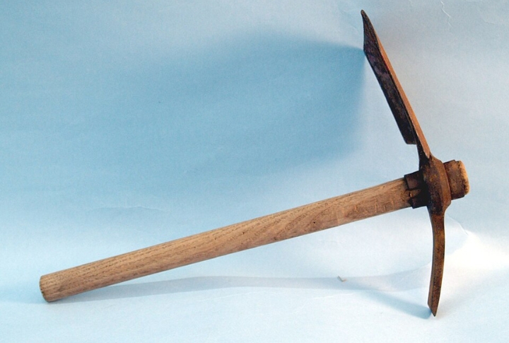 Entrenching Tool (E-Tool)