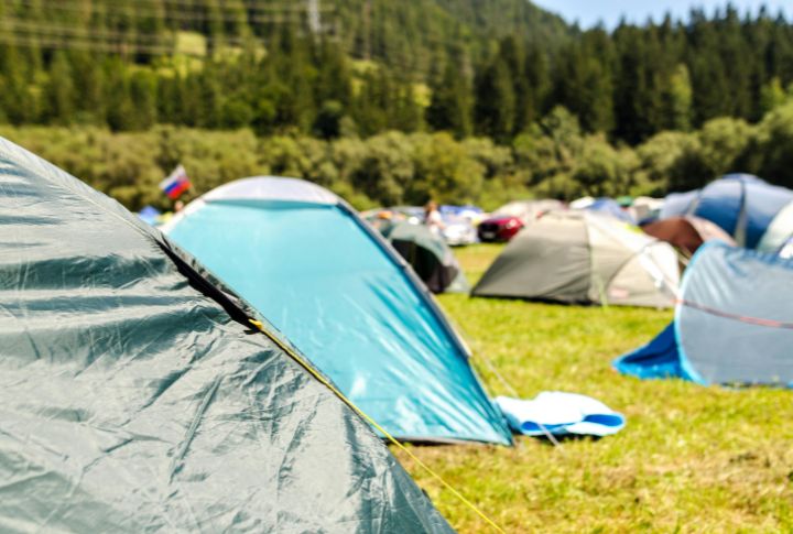 Overburdened Shelters Leave Many Outside