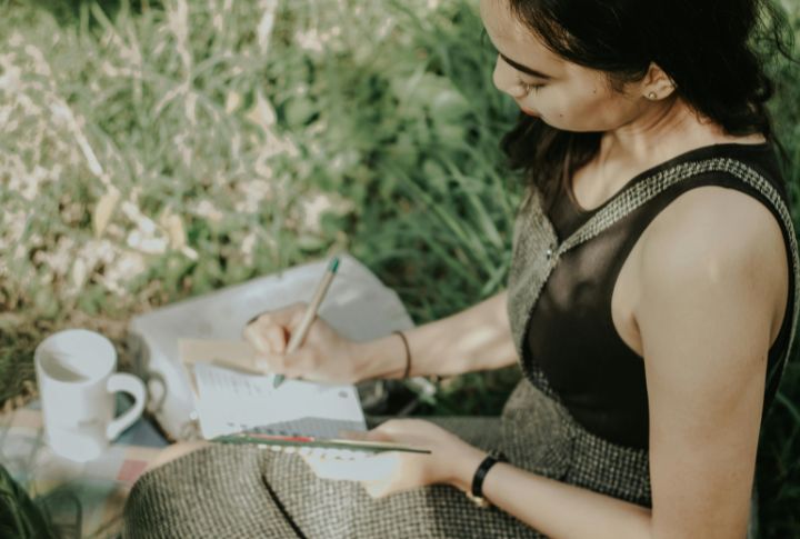 Women Benefit More From Emotional Independence